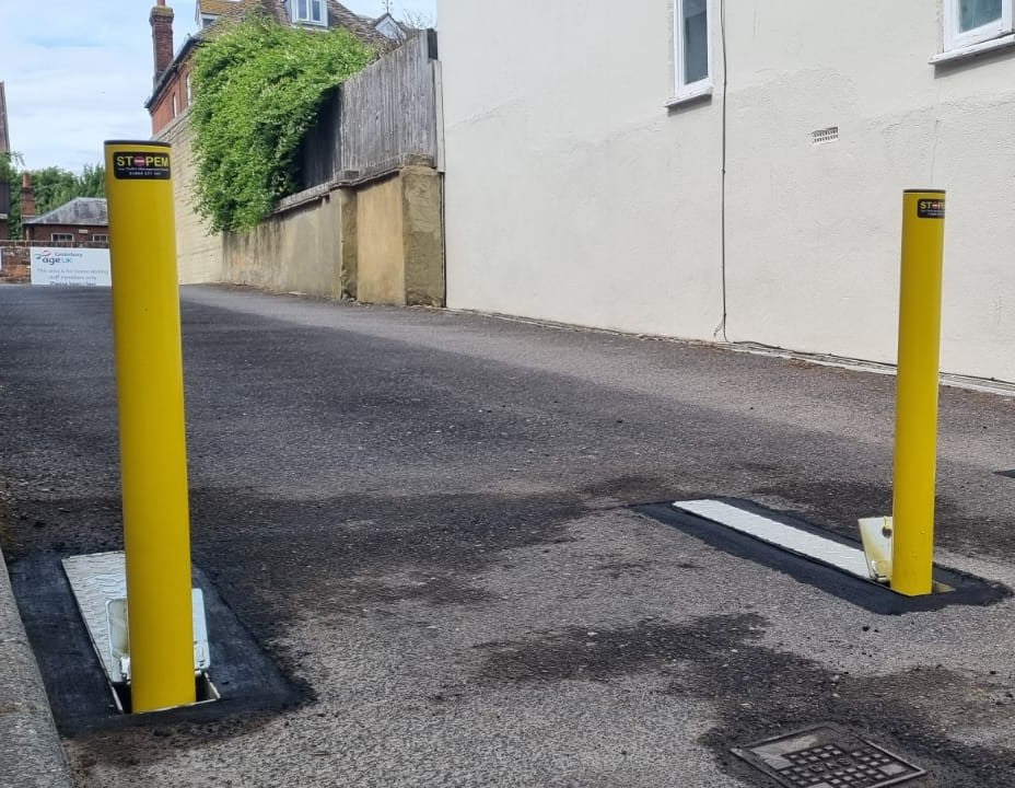 Foldaway (Coffin) Parking Post